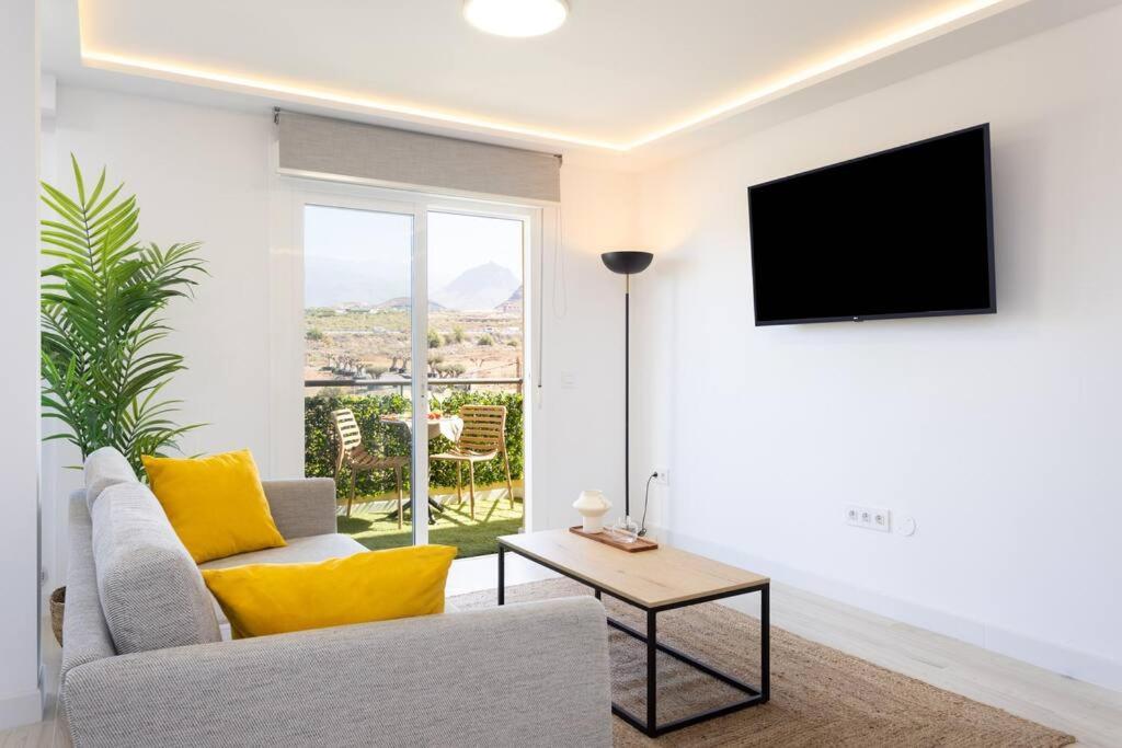 Sunnyland Apartment Arona Cho Eksteriør billede