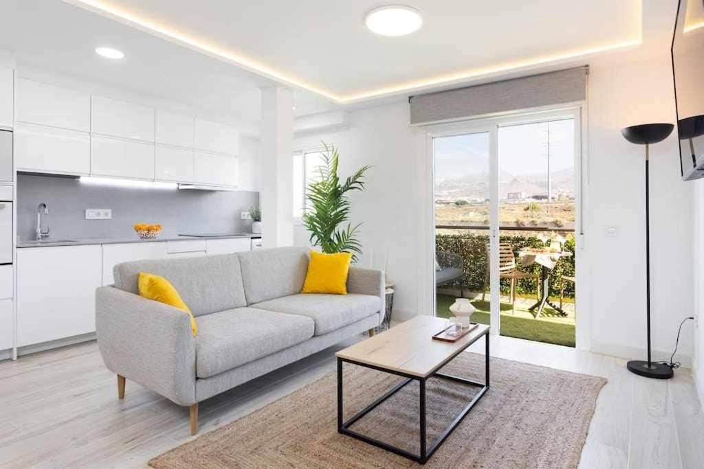 Sunnyland Apartment Arona Cho Eksteriør billede